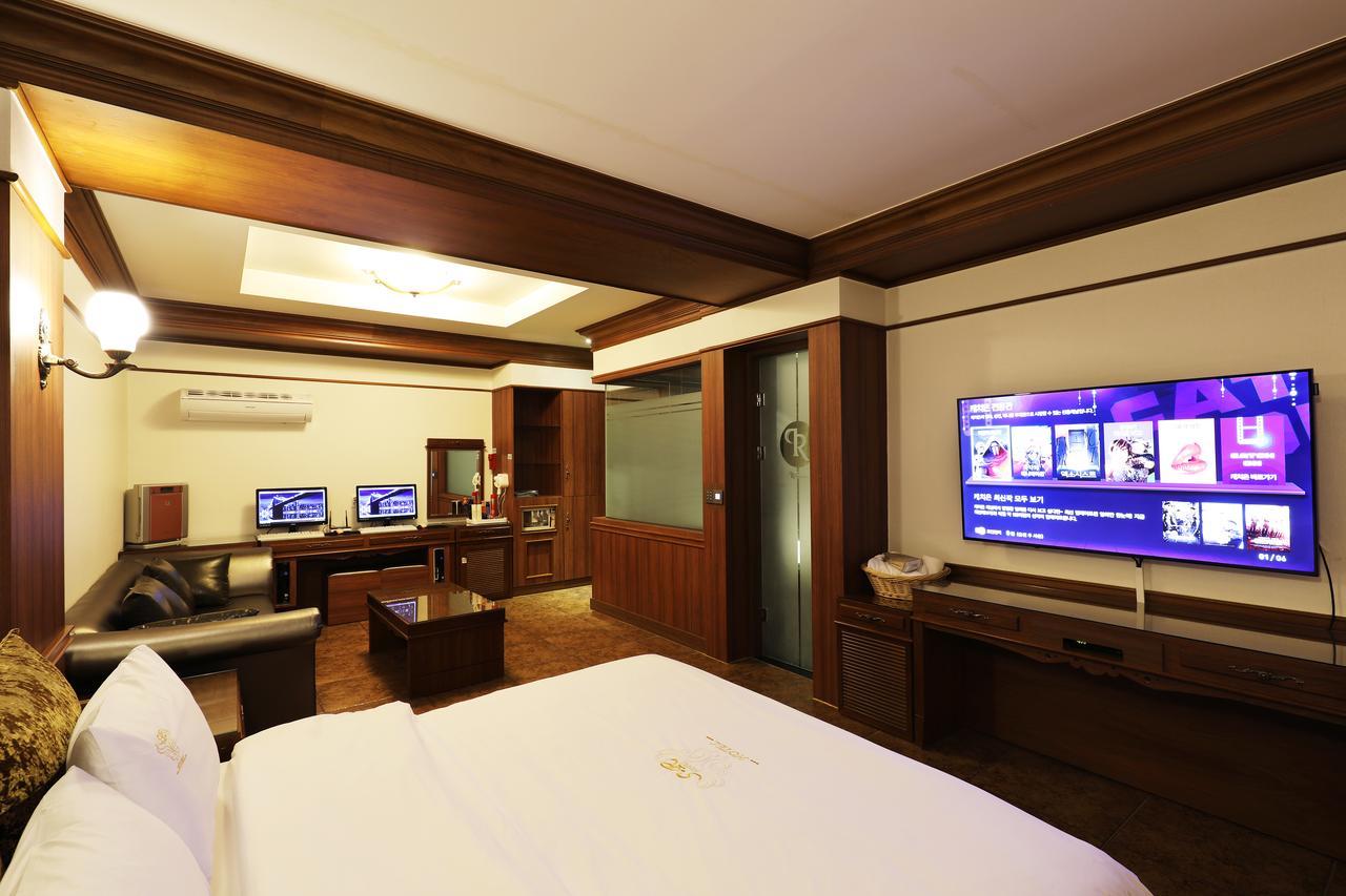 Bucheon Sr Hotel Екстер'єр фото