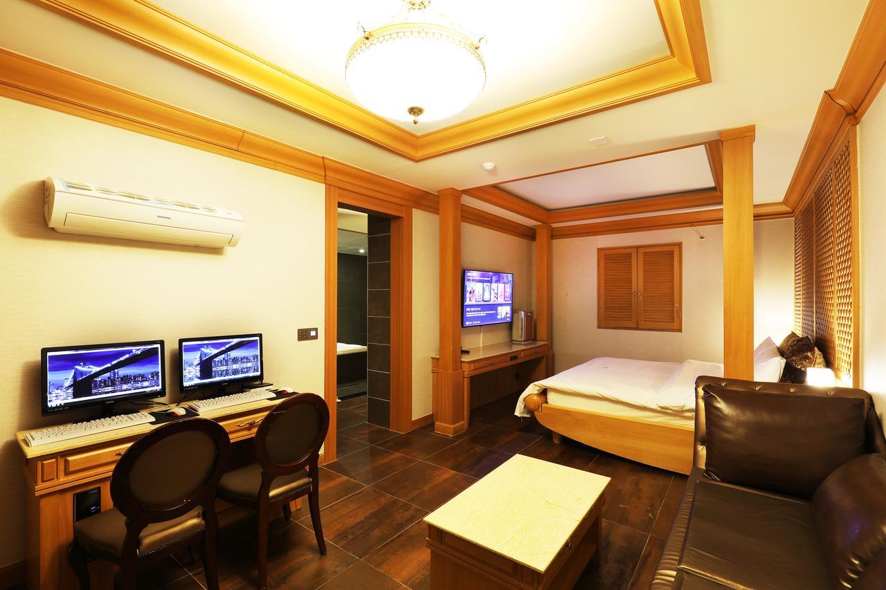 Bucheon Sr Hotel Екстер'єр фото