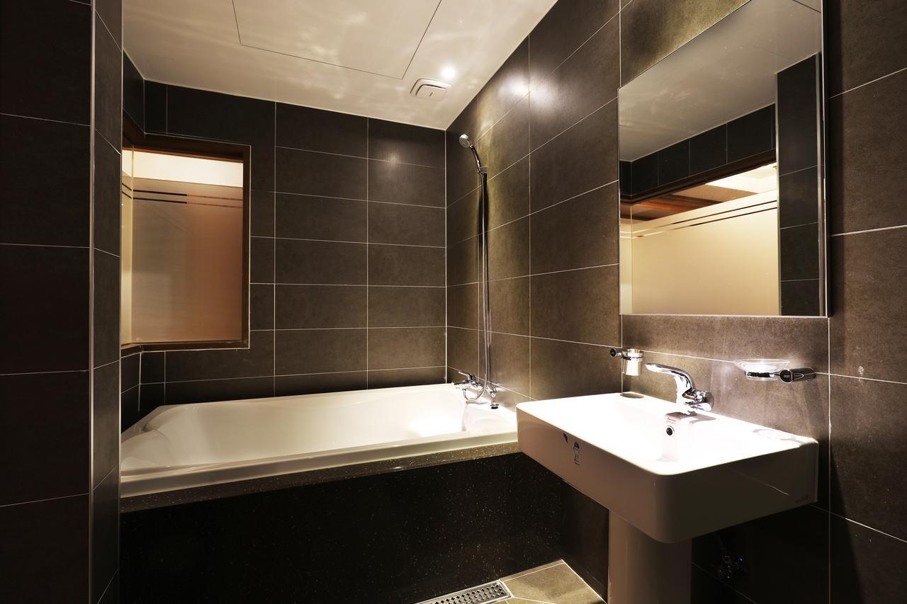 Bucheon Sr Hotel Екстер'єр фото