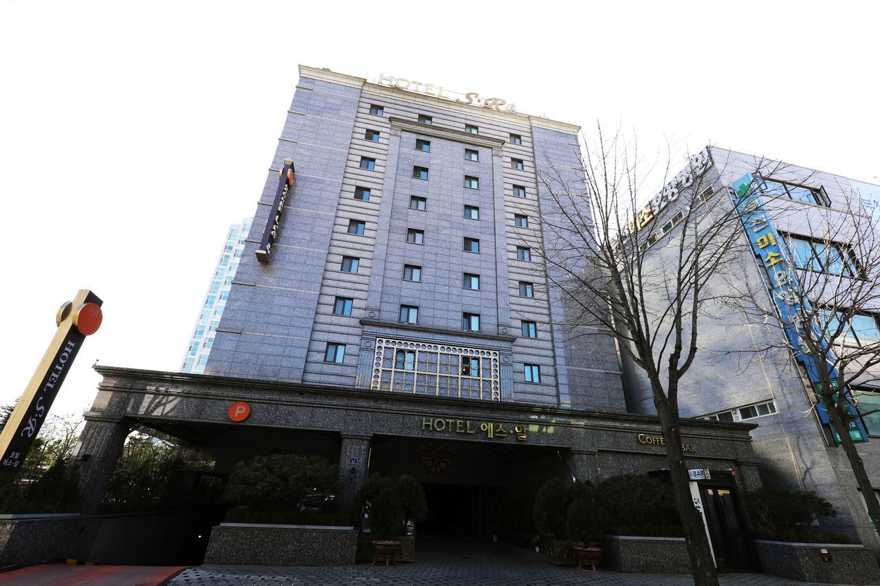 Bucheon Sr Hotel Екстер'єр фото